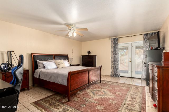 2 E MURIEL Drive, Phoenix, AZ 85022