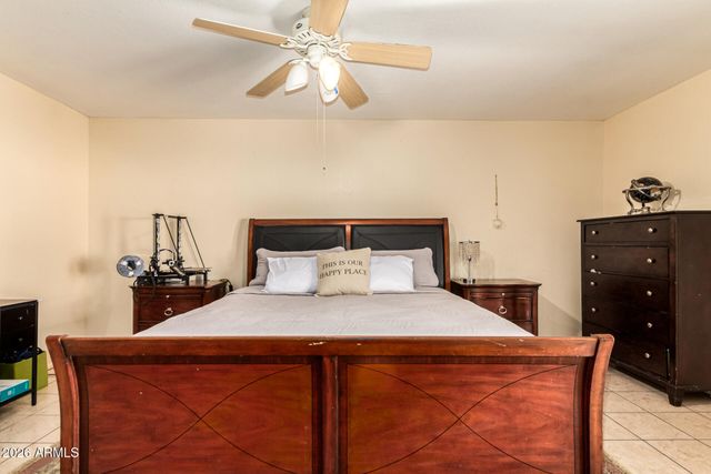 2 E MURIEL Drive, Phoenix, AZ 85022