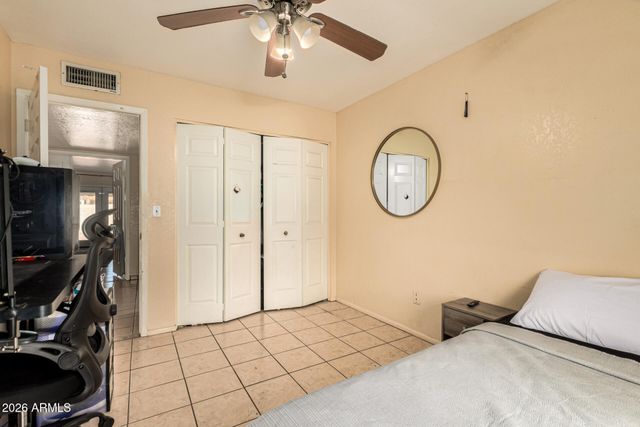 2 E MURIEL Drive, Phoenix, AZ 85022