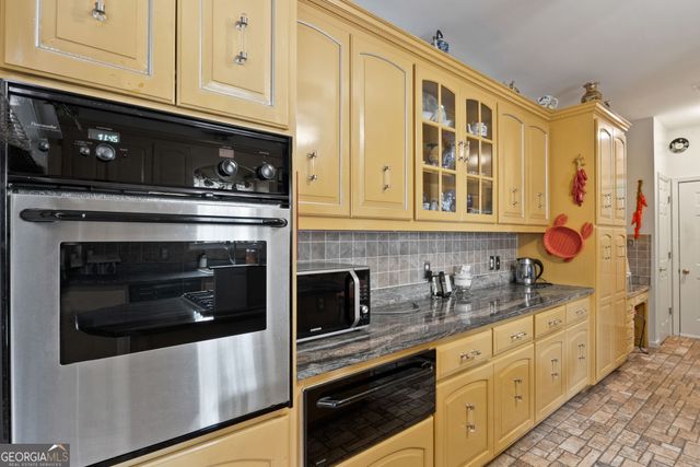5141 Dixie Lake Road, Union City, GA 30291