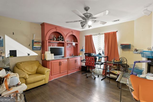 5141 Dixie Lake Road, Union City, GA 30291