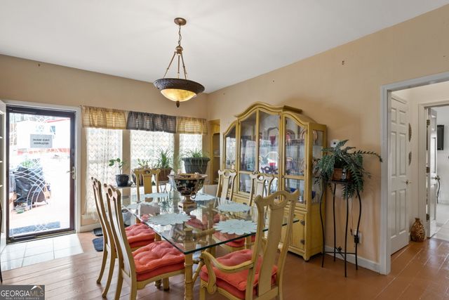 5141 Dixie Lake Road, Union City, GA 30291