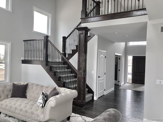 925 Guenevere Drive, Oxford, MI 48371