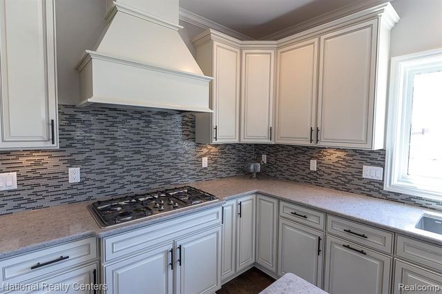 925 Guenevere Drive, Oxford, MI 48371