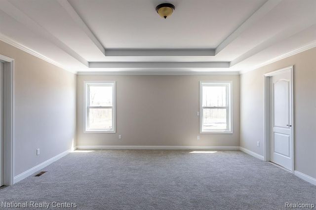 925 Guenevere Drive, Oxford, MI 48371