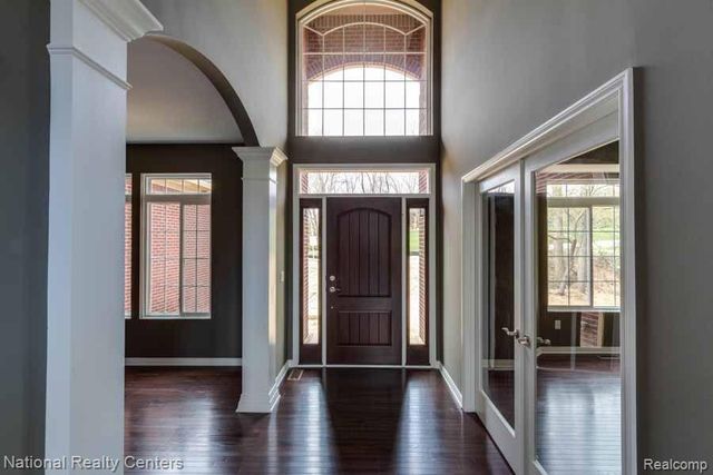 925 Guenevere Drive, Oxford, MI 48371
