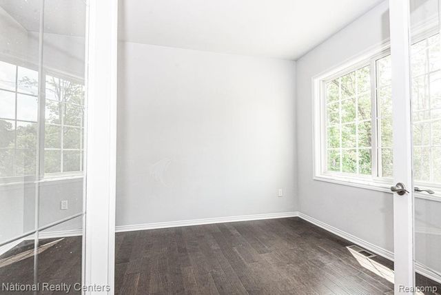 925 Guenevere Drive, Oxford, MI 48371