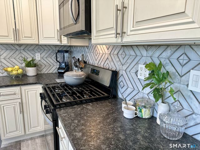 25 Dairy Farm Road, Norwalk, CT 06851