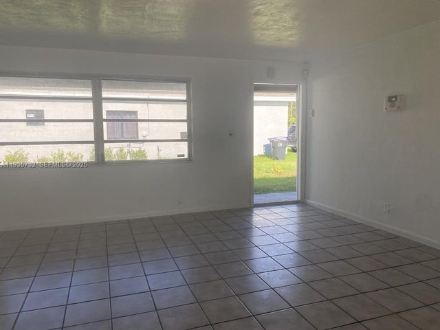 5904 SW 27th St S, West Park, FL 33023