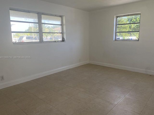 5904 SW 27th St S, West Park, FL 33023