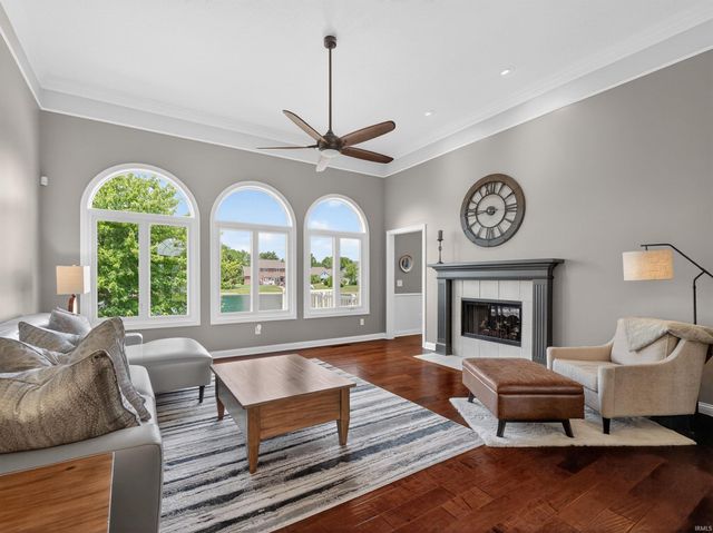 9811 Stowaway Cove, Fort Wayne, IN 46835
