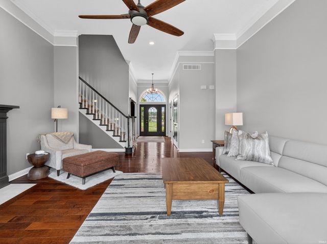 9811 Stowaway Cove, Fort Wayne, IN 46835