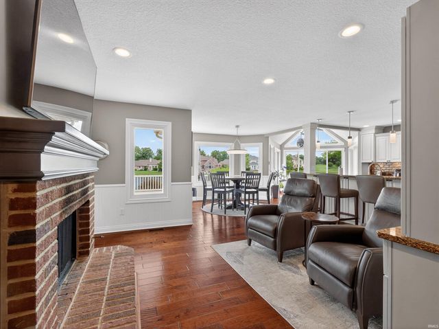 9811 Stowaway Cove, Fort Wayne, IN 46835