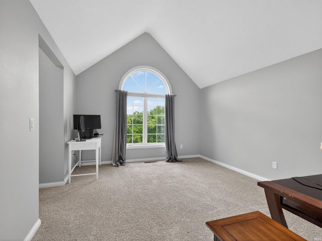 9811 Stowaway Cove, Fort Wayne, IN 46835