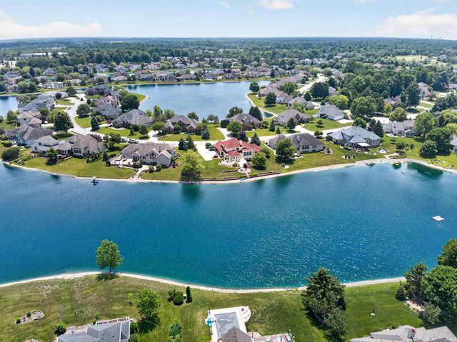 9811 Stowaway Cove, Fort Wayne, IN 46835