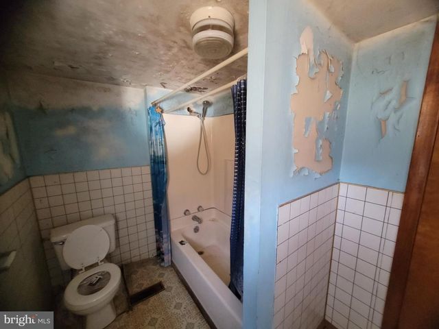 9492 CUMBERLAND RD, Springfield, WV 26763