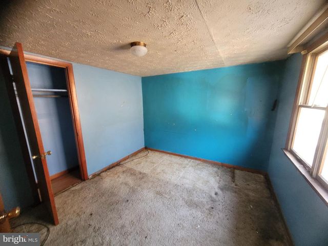 9492 CUMBERLAND RD, Springfield, WV 26763