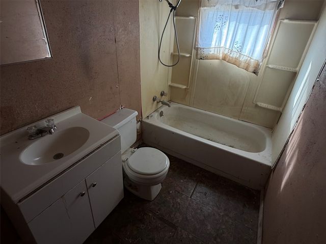 318 S Church Street, Hillsboro, TX 76645