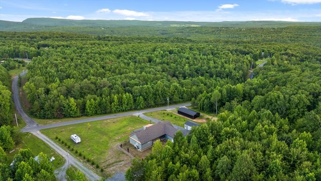 406 Green Brier Lane, Dunlap, TN 37327