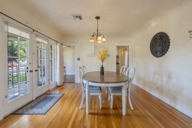 801 N Stevenson, Visalia, CA 93291