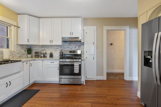 801 N Stevenson, Visalia, CA 93291