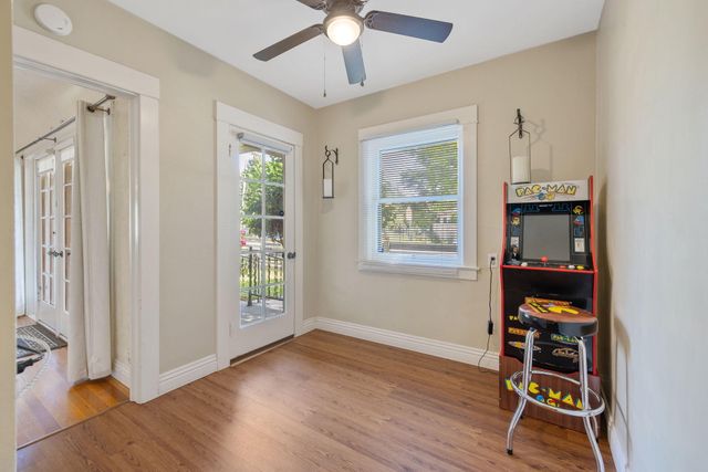 801 N Stevenson, Visalia, CA 93291