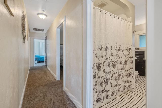 801 N Stevenson, Visalia, CA 93291