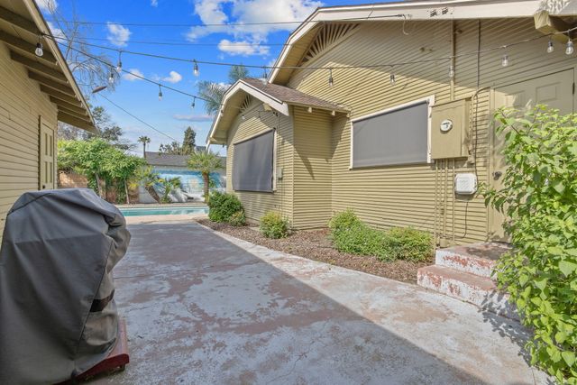 801 N Stevenson, Visalia, CA 93291