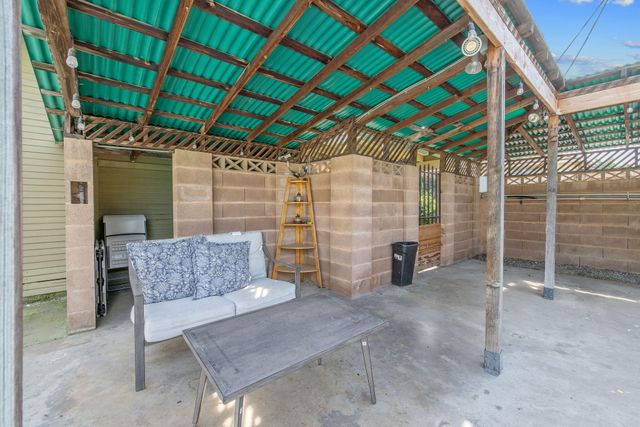 801 N Stevenson, Visalia, CA 93291