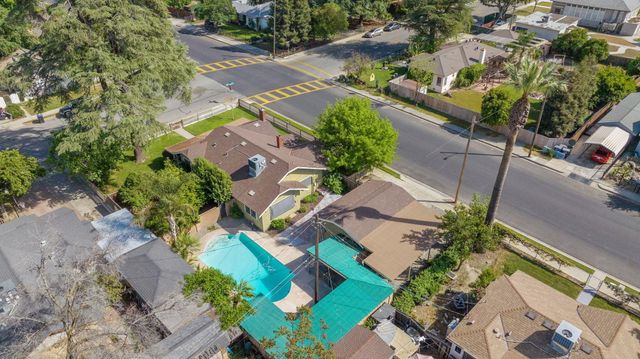 801 N Stevenson, Visalia, CA 93291