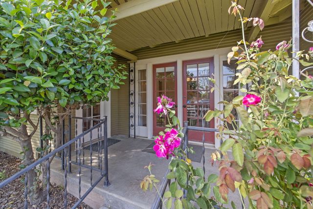 801 N Stevenson, Visalia, CA 93291