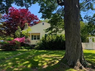 24 Saltaire Road, Sound Beach, NY 11789