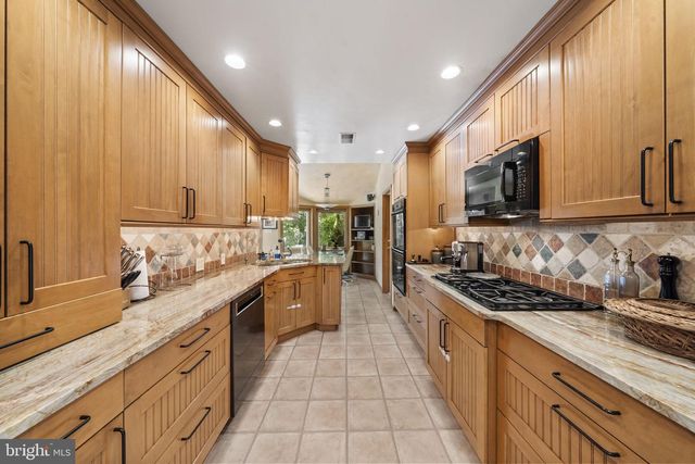 1416 BRYANT LN, Jenkintown, PA 19046