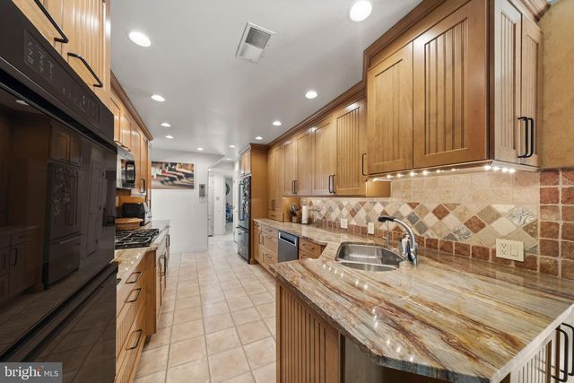 1416 BRYANT LN, Jenkintown, PA 19046