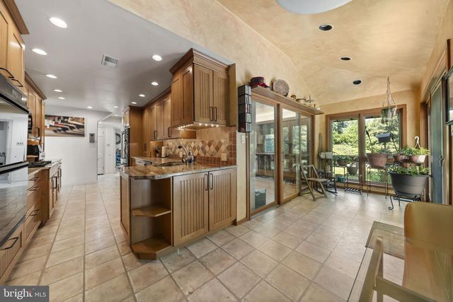 1416 BRYANT LN, Jenkintown, PA 19046