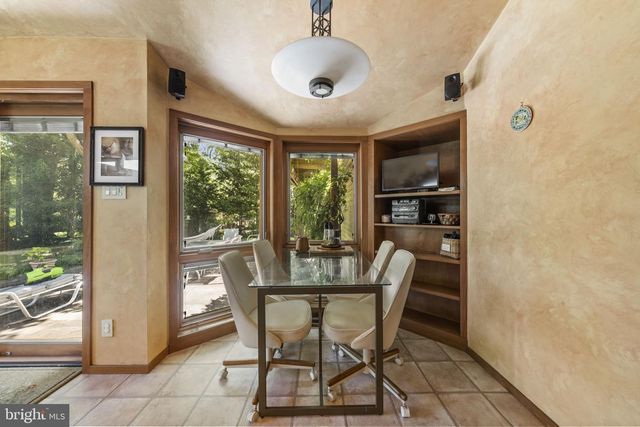 1416 BRYANT LN, Jenkintown, PA 19046