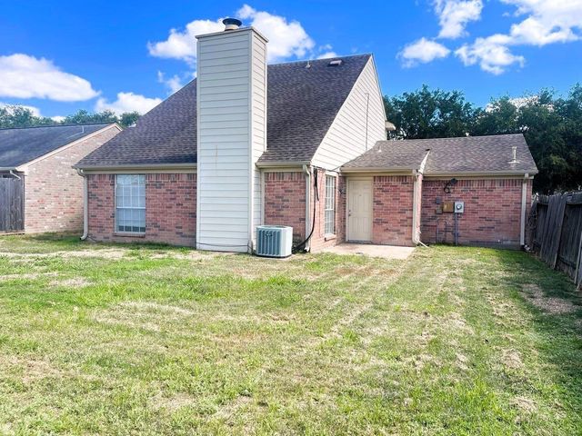 2814 Great Lakes Avenue, Sugar Land, TX 77479