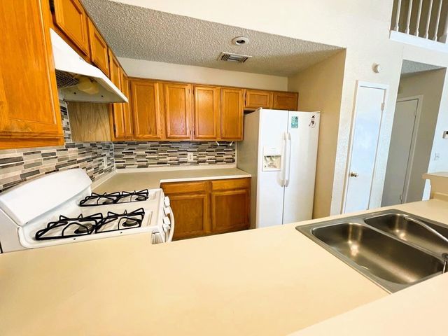 2814 Great Lakes Avenue, Sugar Land, TX 77479