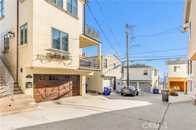 320 33rd, Manhattan Beach, CA 90266