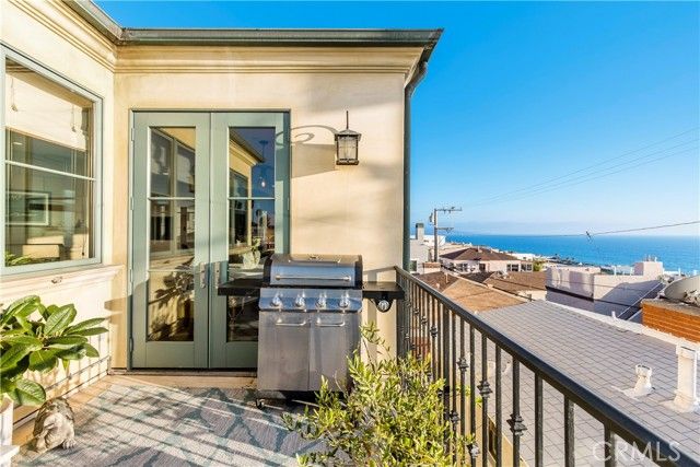 320 33rd, Manhattan Beach, CA 90266