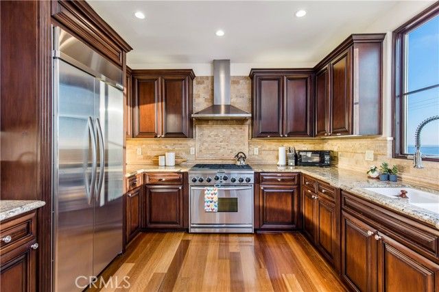 320 33rd, Manhattan Beach, CA 90266