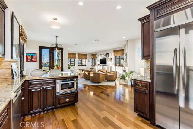 320 33rd, Manhattan Beach, CA 90266