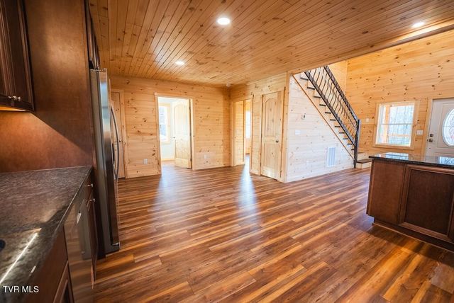 1135 Cherry Springs Lane, Trade, TN 37691