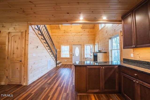 1135 Cherry Springs Lane, Trade, TN 37691