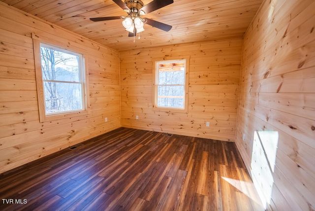 1135 Cherry Springs Lane, Trade, TN 37691