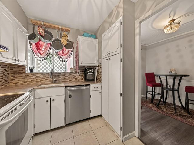 2511 Marilee Ln, Houston, TX 77057