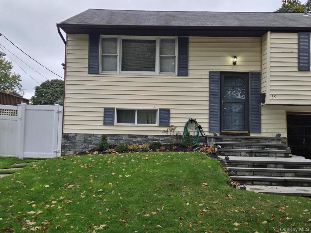 38 Ripley Drive, Northport, NY 11768