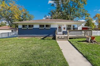 924 W Crestview Court, Crown Point, IN 46307