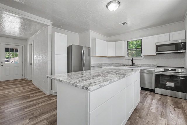 510 F Ave, Cache, OK 73527
