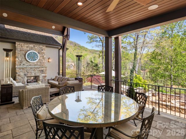 1925 White Tree Trail, Arden, NC 28704